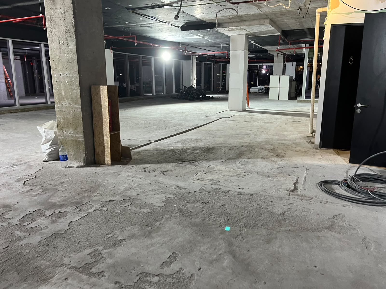 Demoliciones técnicas con equipos especializados - CLR Santiago